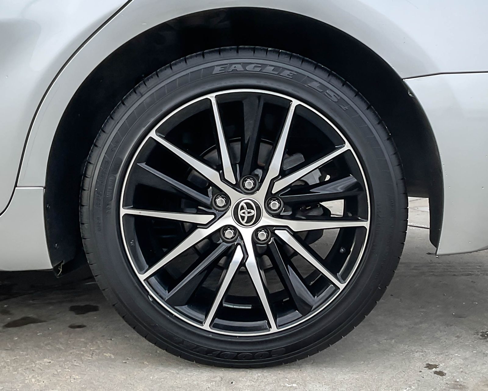 2022 Toyota Camry SE photo 21