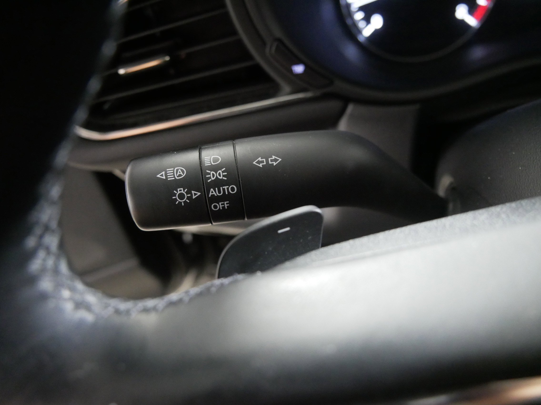 2023 Mazda CX-30 2.5 S Premium photo 29