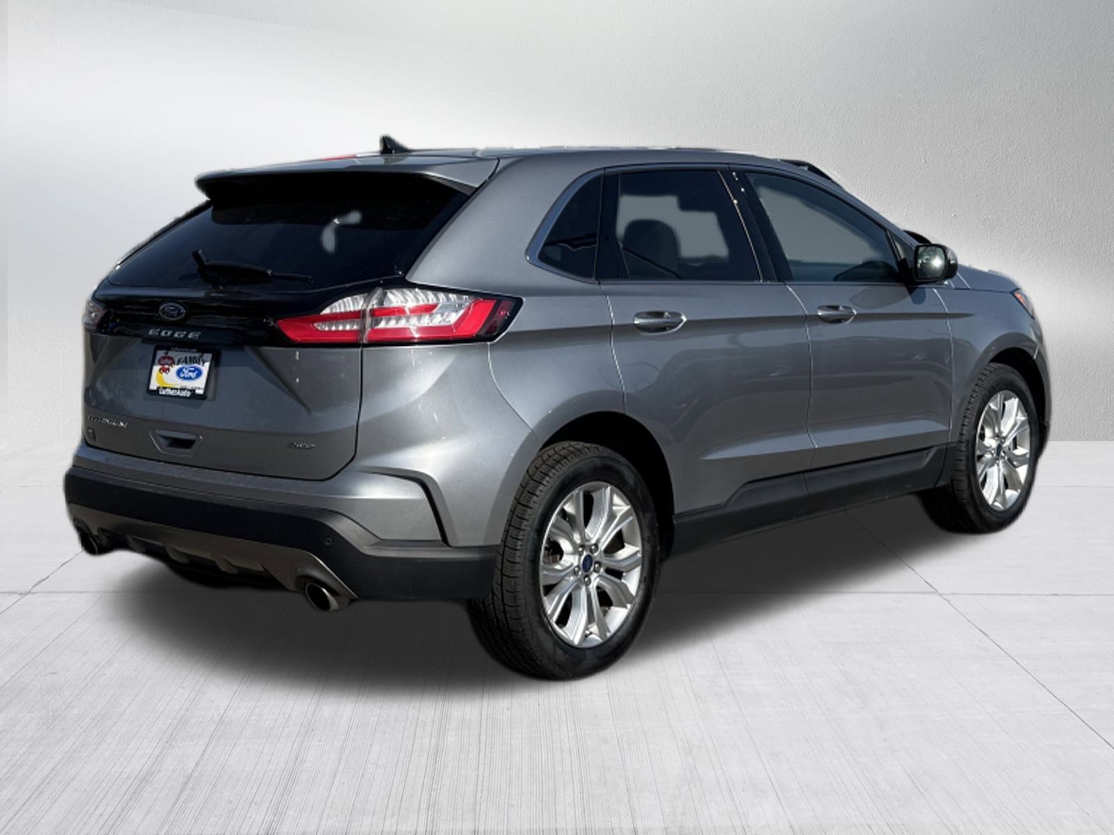 2022 Ford Edge Titanium photo 7