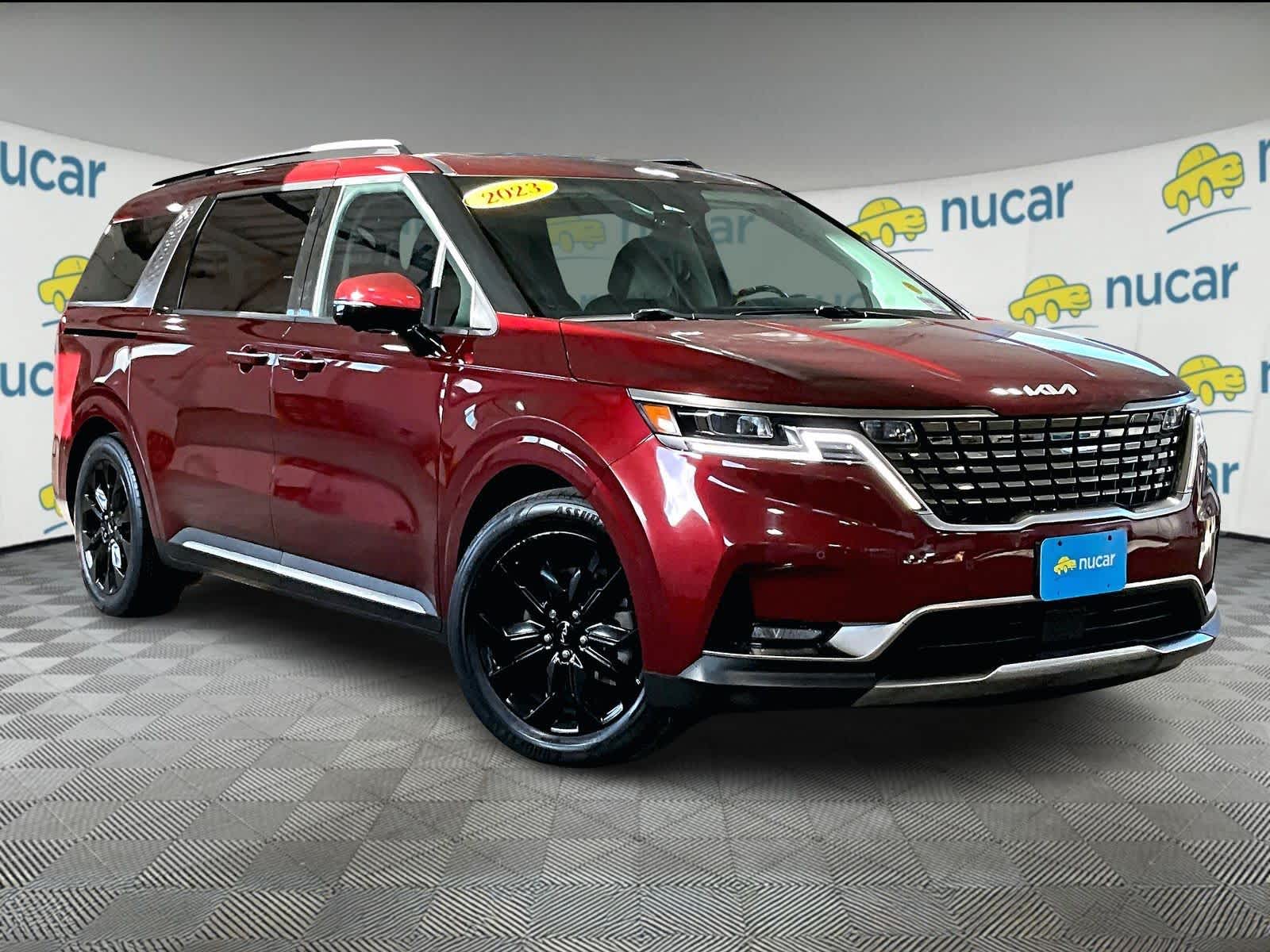 2023 Kia Carnival SX Prestige's photo