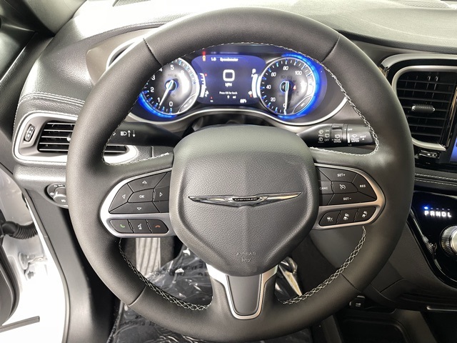 2025 Chrysler Pacifica photo 19