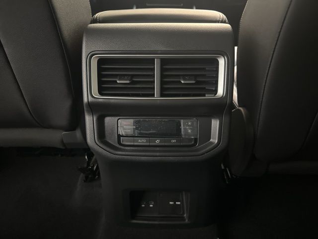 2026 Volkswagen Atlas SE Technology photo 26