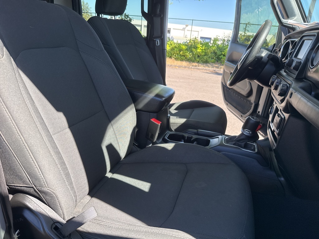 2021 Jeep Gladiator Sport photo 28