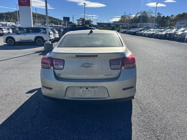 2015 Chevrolet Malibu photo 4