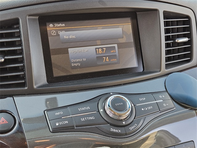 2014 Nissan Quest SV photo 21