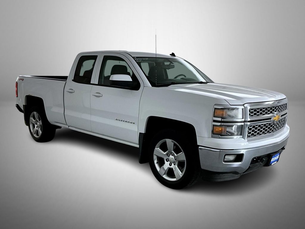 2014 Chevrolet Silverado 1500 LT photo 3