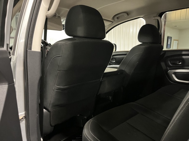 2019 Nissan Titan SV photo 8