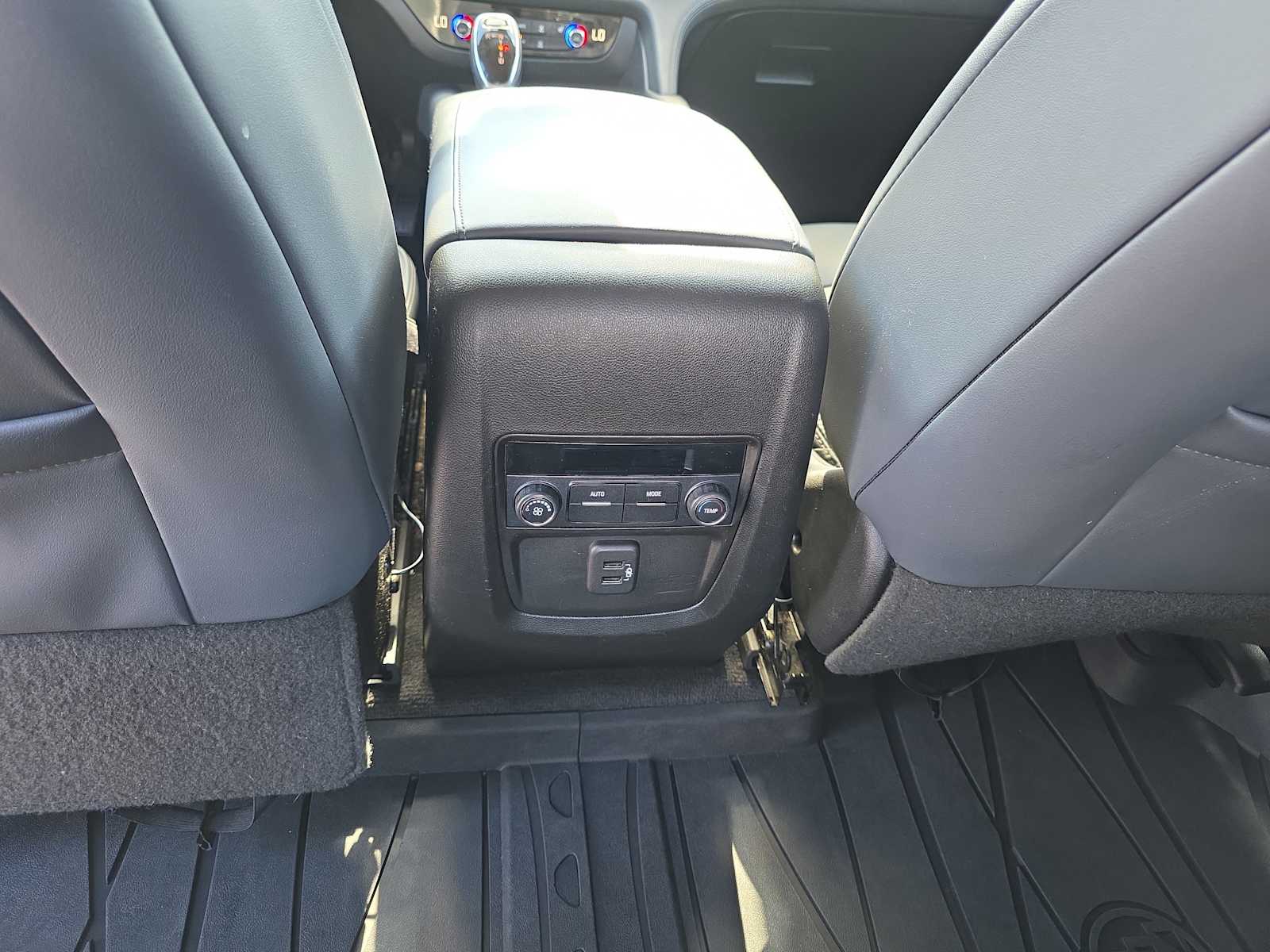 2019 Buick Enclave Essence photo 19
