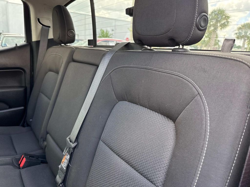 2019 Chevrolet Colorado LT photo 15