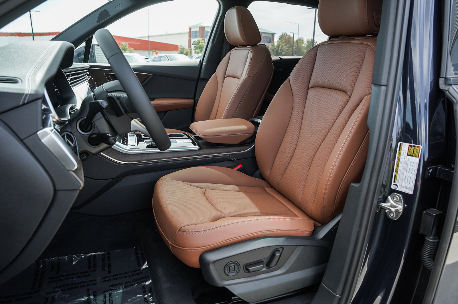 2025 Audi Q7 55 Premium Plus photo 7