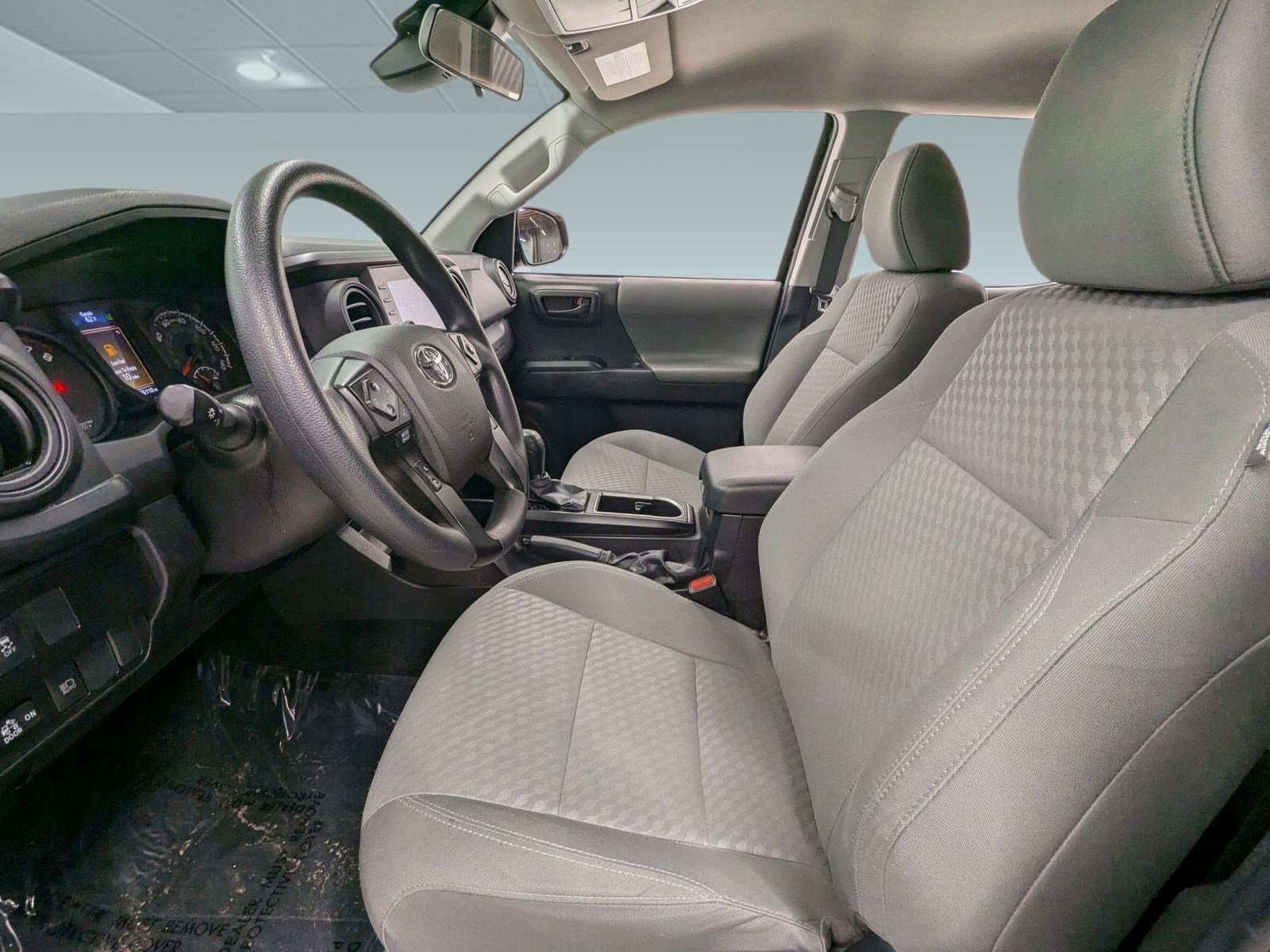 2023 Toyota Tacoma SR Double Cab V6 photo 3