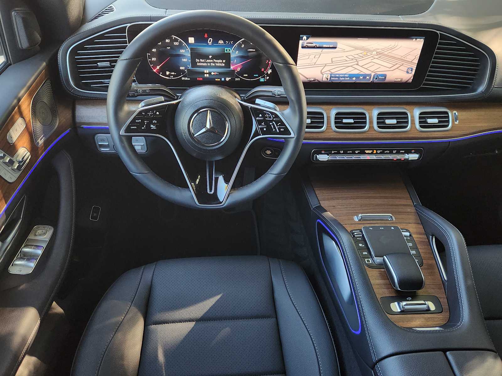 2025 Mercedes Benz GLS 450 4MATIC photo 18