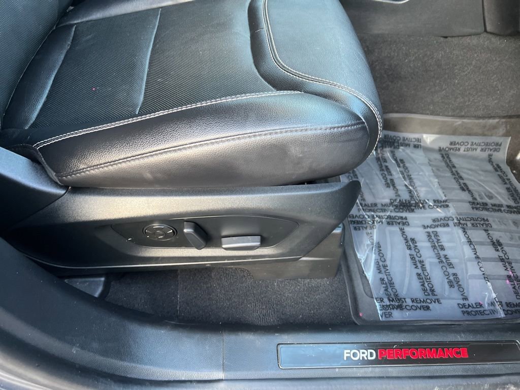 2022 Ford Explorer ST photo 37
