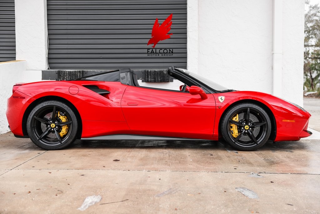 2017 Ferrari 488 GTB Base's photo
