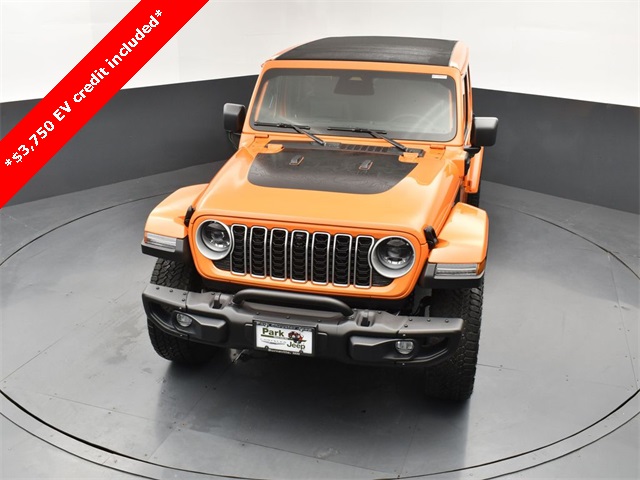 2025 Jeep Wrangler Sahara 4xe photo 11