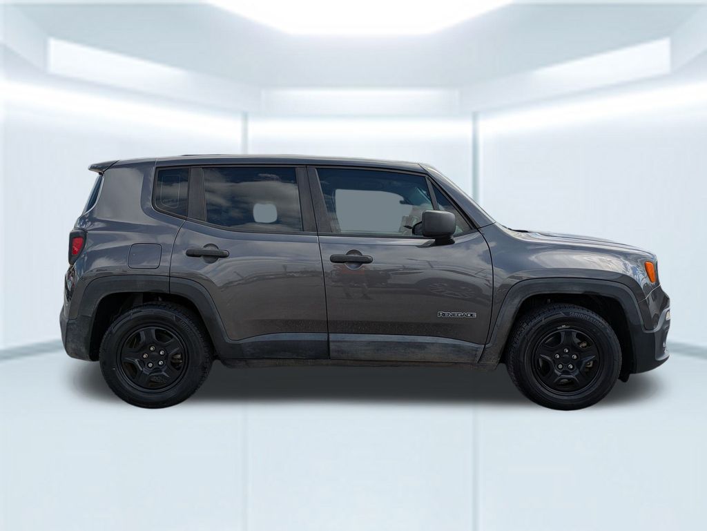 2016 Jeep Renegade Sport photo 3