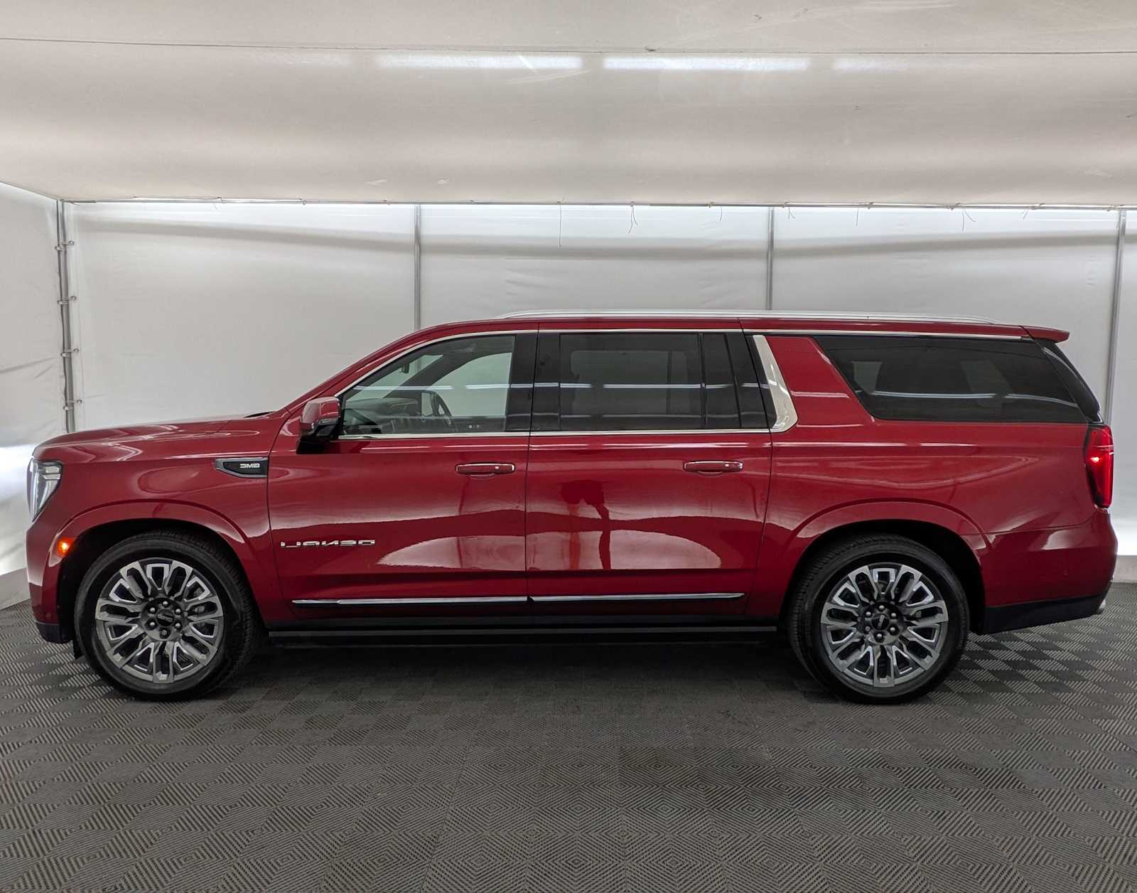 2023 Gmc Yukon XL Denali Ultimate photo 3