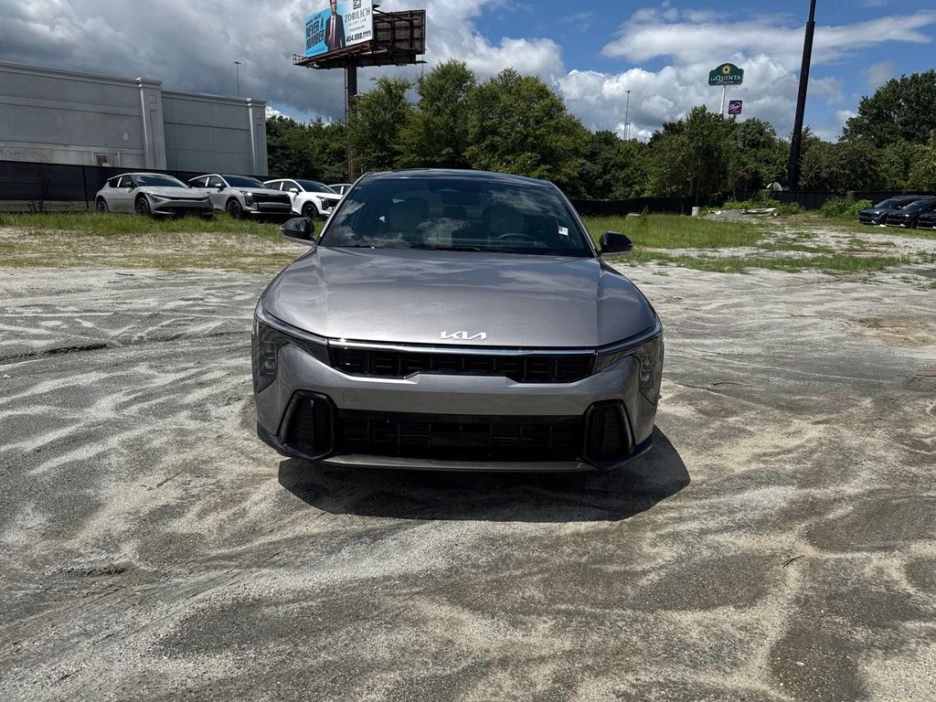 2025 Kia K4 GT-Line photo 7