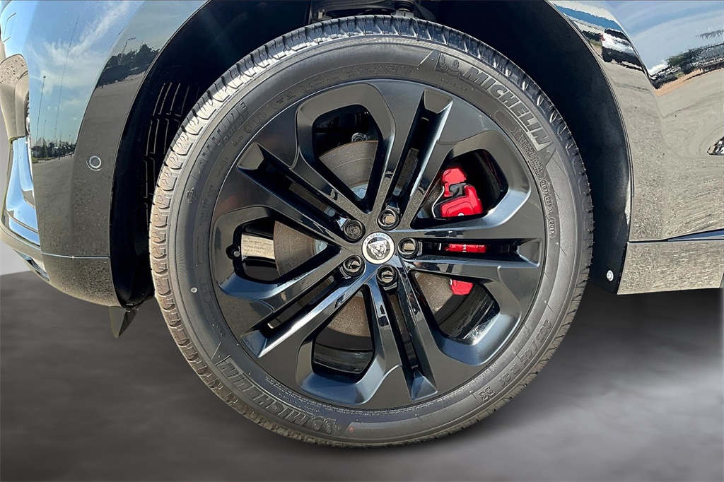 2026 Jaguar F-PACE P400 R-Dynamic S photo 9