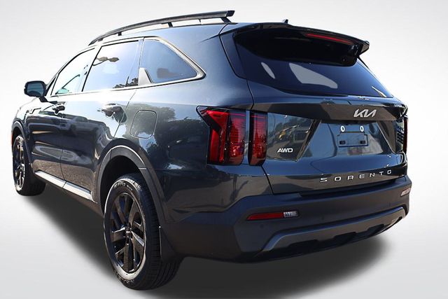 2022 Kia Sorento S photo 2