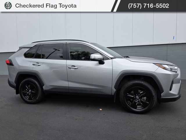 2024 Toyota RAV4 Hybrid XLE photo 5