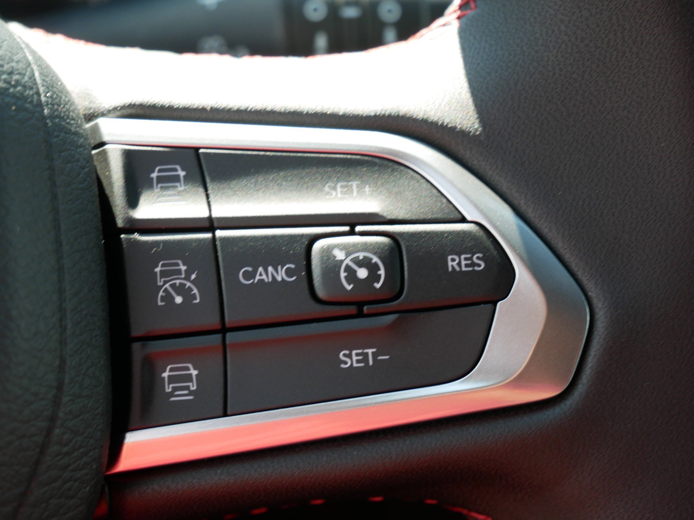 2025 Jeep Compass Trailhawk photo 15
