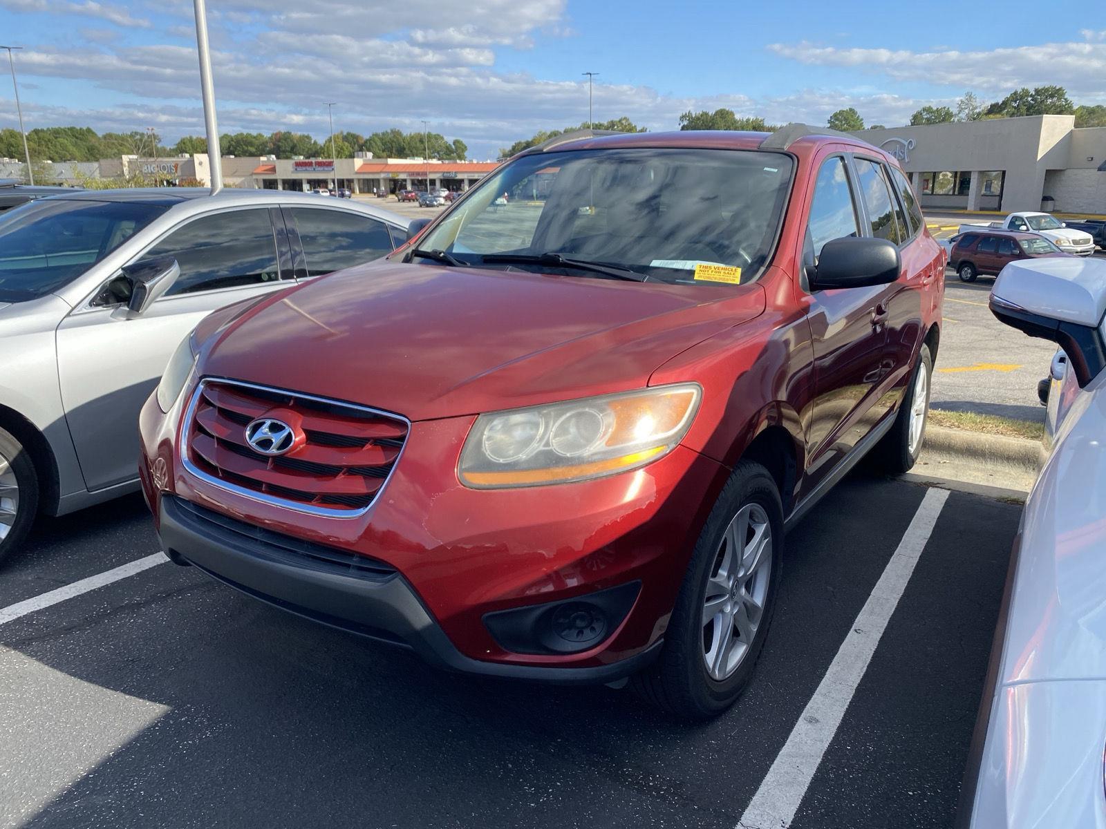 2010 Hyundai Santa Fe GLS photo 2