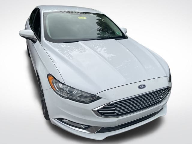 2018 Ford Fusion SE photo 2
