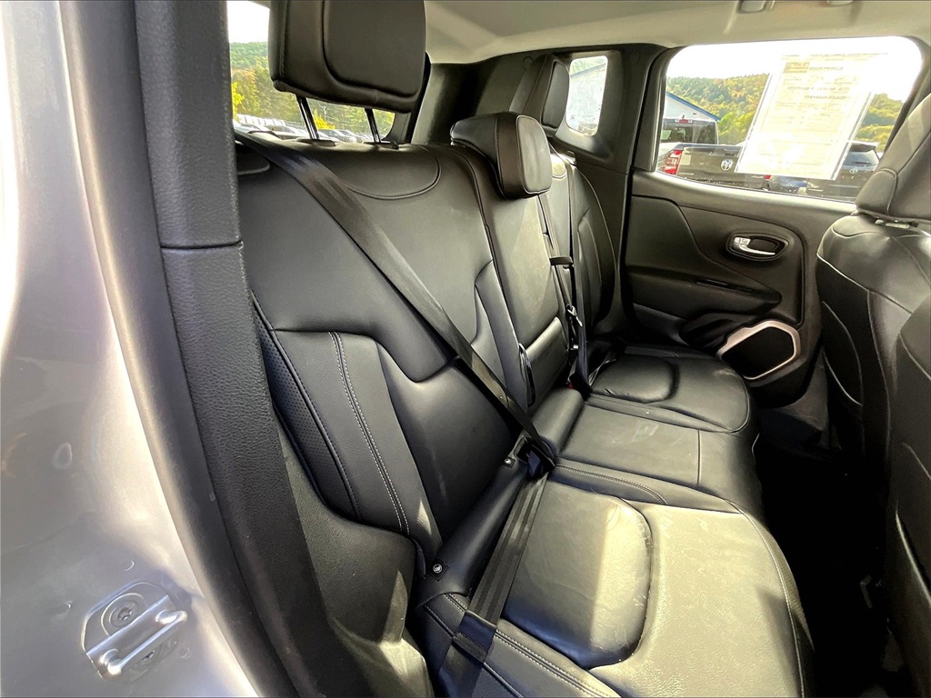 2017 Jeep Renegade Limited photo 14