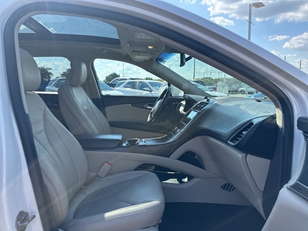 2019 Lincoln Nautilus Reserve photo 25