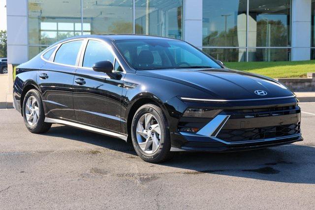 2026 Hyundai Sonata SE's photo