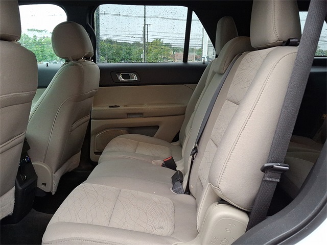 2013 Ford Explorer Base photo 10