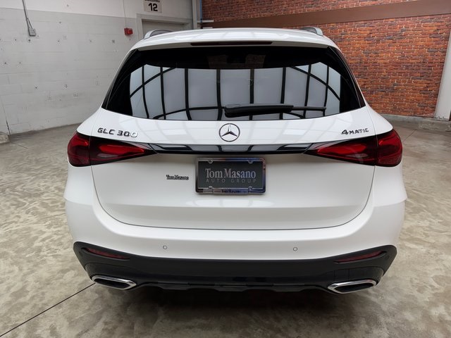 2025 Mercedes Benz GLC 300 4MATIC photo 4