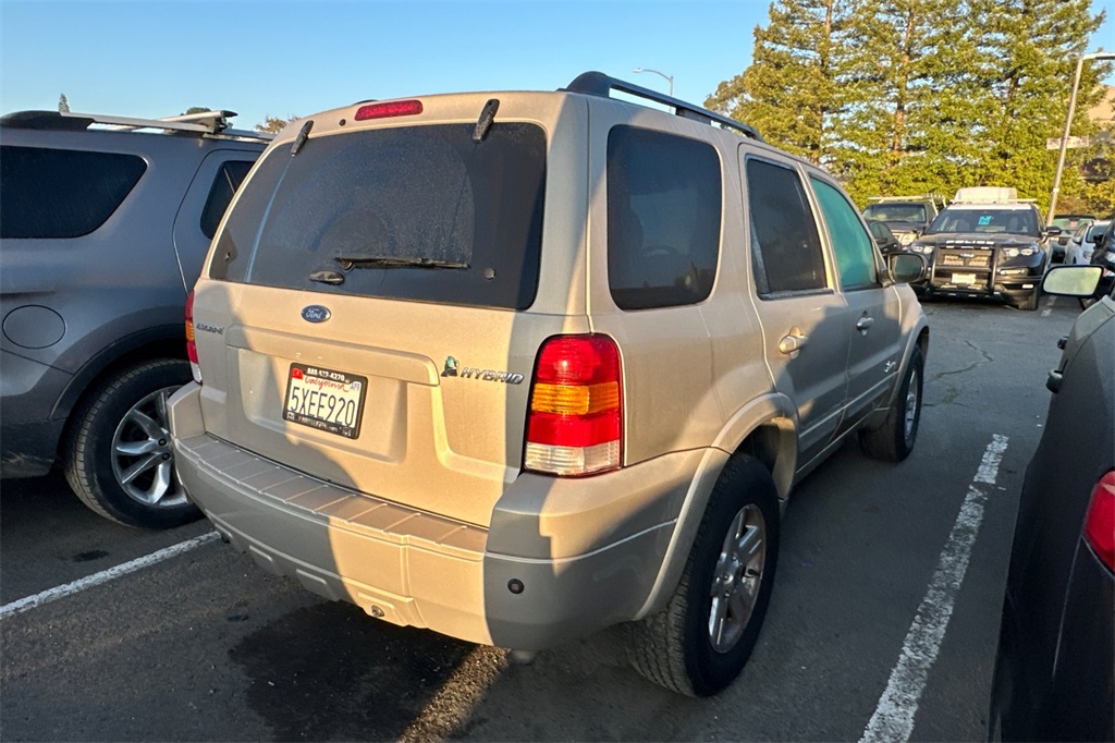 2007 Ford Escape Hybrid Sport photo 2