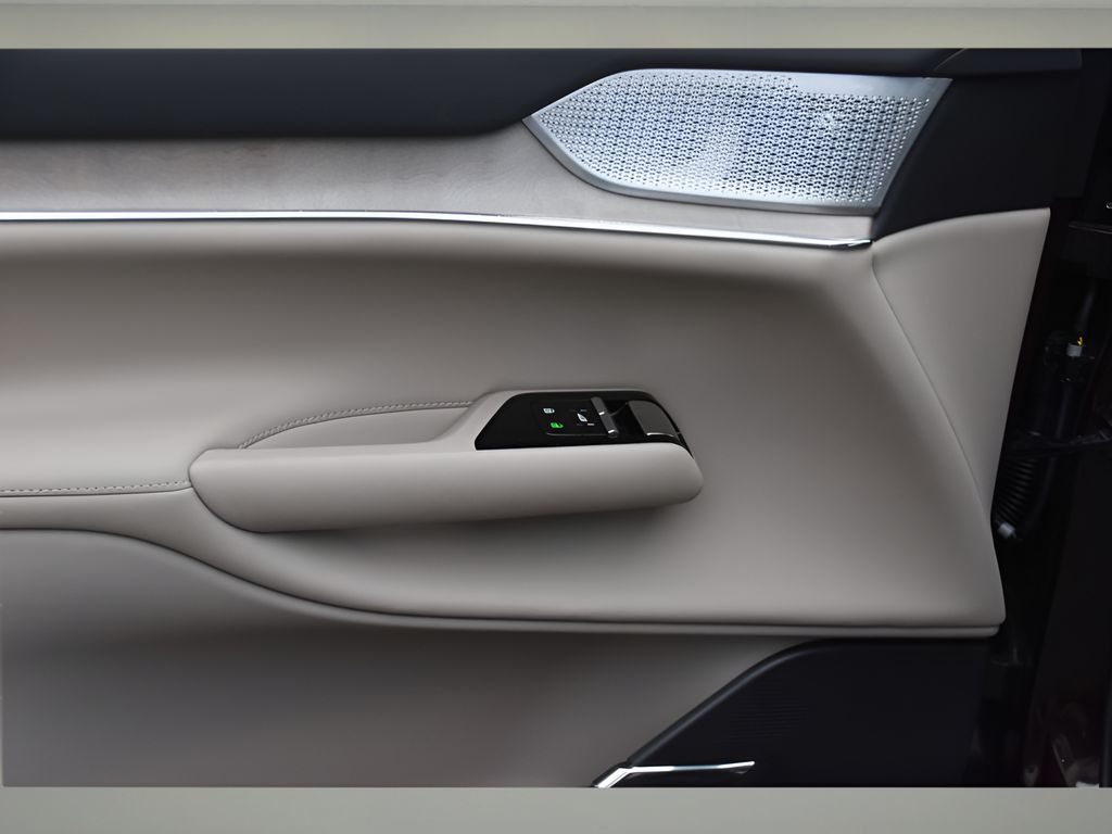 2025 Volvo EX90 Ultra photo 21