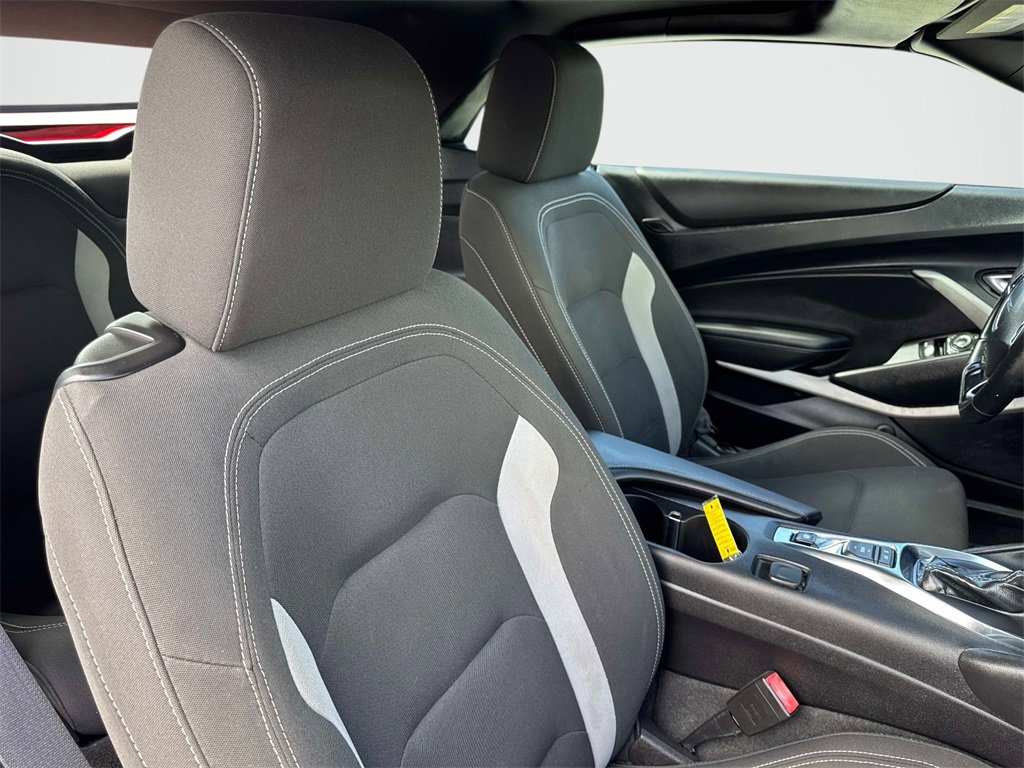 2020 Chevrolet Camaro 1LS 1LT photo 17