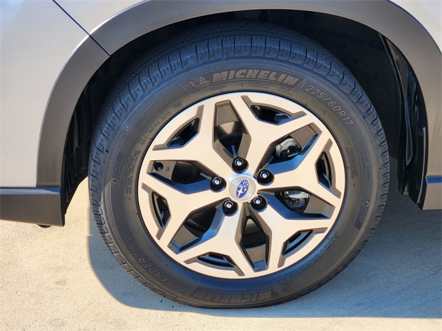 2020 Subaru Forester Premium photo 8
