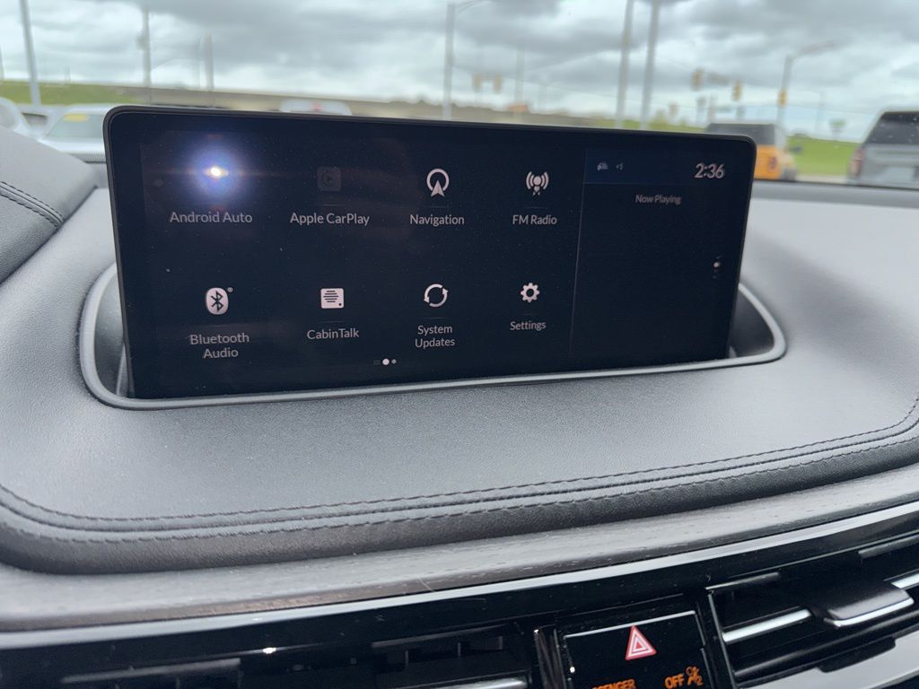 2022 Acura MDX Advance photo 11