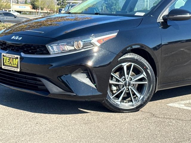 2023 Kia Forte LXS photo 3