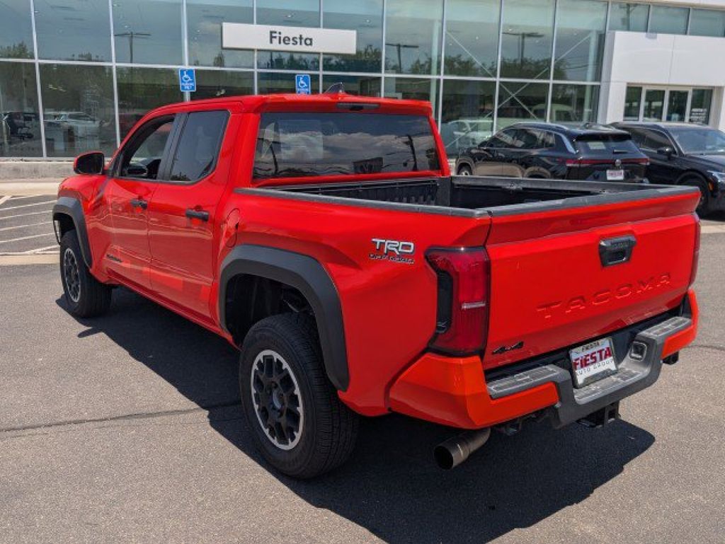 2024 Toyota Tacoma TRD Off-Road photo 4