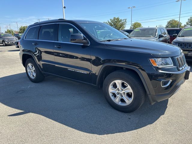 2016 Jeep Grand Cherokee Laredo photo 2