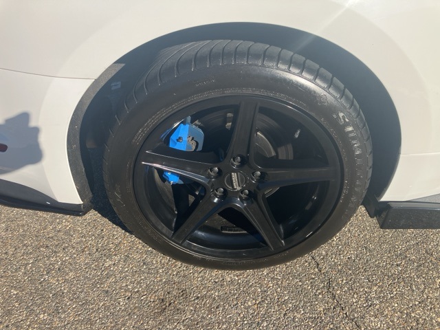 2020 Ford Mustang EcoBoost photo 10