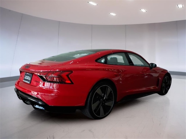 2026 Audi e-tron GT Premium Plus photo 4