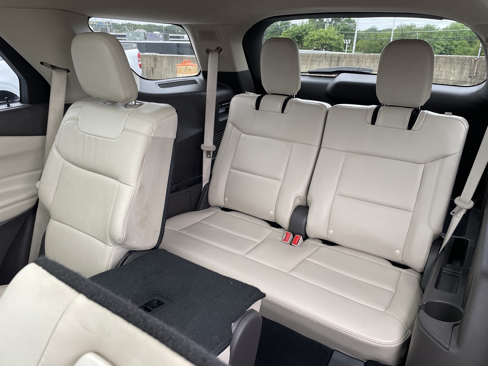 2020 Ford Explorer Platinum photo 3