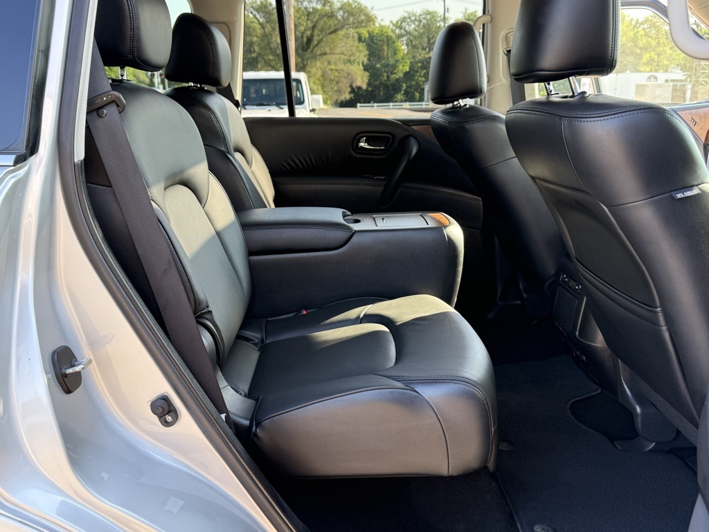2023 Nissan Armada SL photo 25