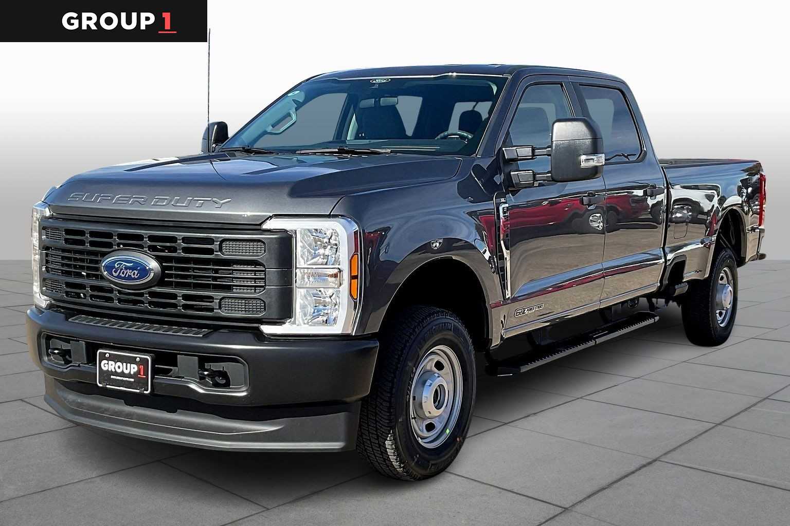 2026 Ford F-350 Super Duty XL's photo