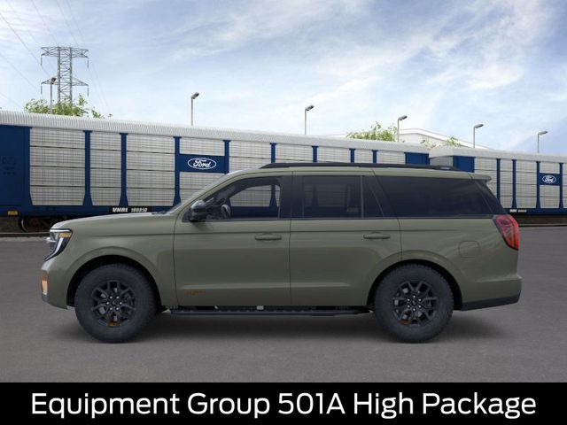 2025 Ford Expedition photo 3