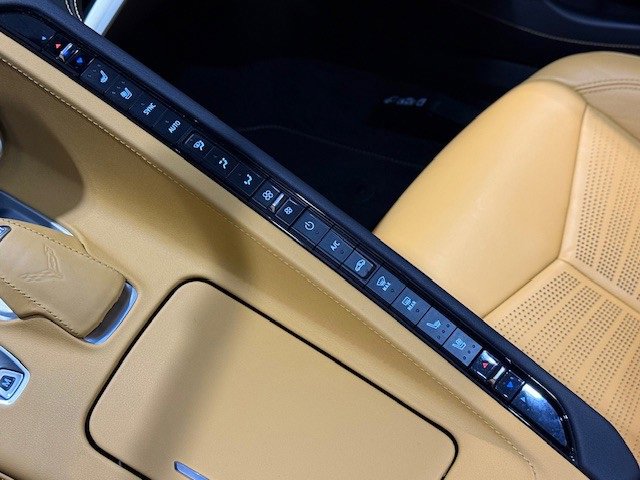 2022 Chevrolet Corvette Stingray 2LT photo 18