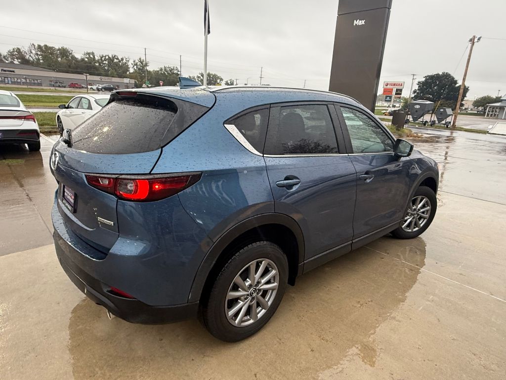 2022 Mazda CX-5 2.5 S Preferred photo 5