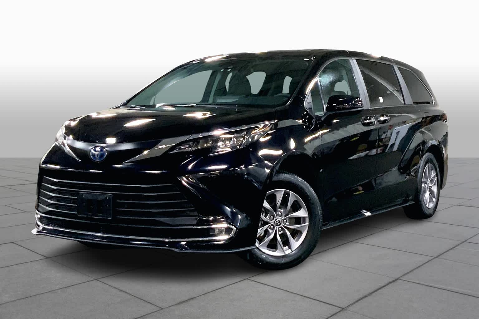 Certified Pre-Owned 2024 Toyota Sienna XLE in Danvers #RS115267R | Ira ...